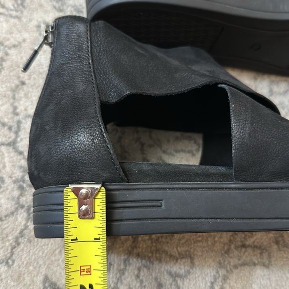 Eileen Fisher Carver Tumbled Nubuck Sneaker Sandal - Picture 8 of 8